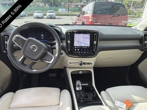 Used 2024 Volvo XC40 B5 Ultimate w/ Climate Package AWD/4WD image 5
