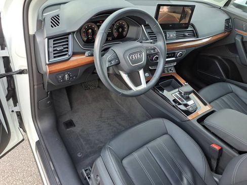 Used 2021 Audi Q5 Premium Plus w/ Premium Plus Package image 18