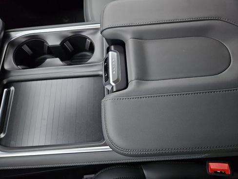 New 2026 Ford Expedition Active RWD image 28