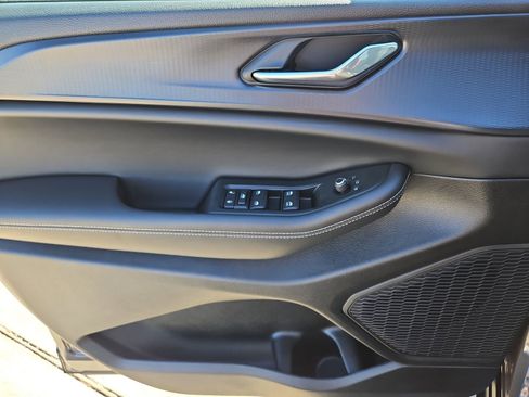 Used 2025 Jeep Grand Cherokee Altitude image 22