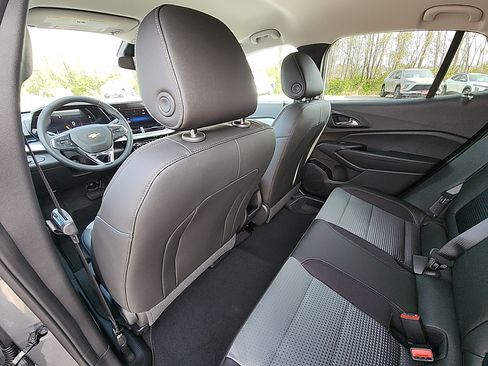 New 2026 Chevrolet Trax LT image 27