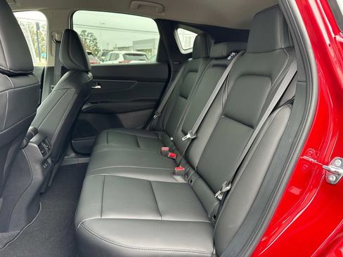 New 2025 Nissan Murano SV image 7