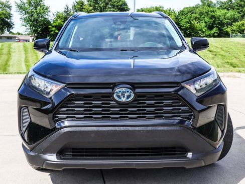 Used 2022 Toyota RAV4 LE AWD/4WD image 16