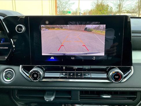 Used 2024 Chevrolet Colorado LT image 13