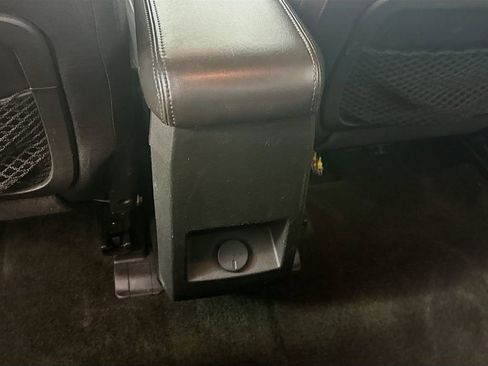 Used 2017 Chevrolet Equinox LT w/ Convenience Package image 28