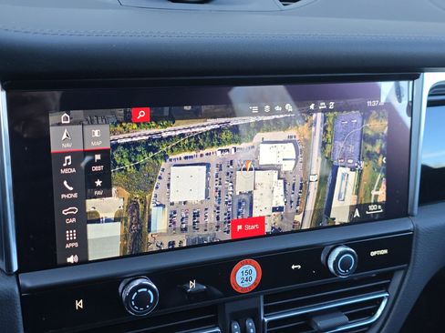 New 2026 Porsche Macan S image 21