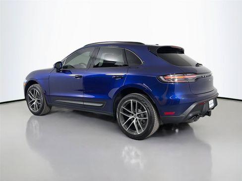 Certified 2026 Porsche Macan AWD/4WD image 3