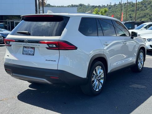 Used 2024 Toyota Grand Highlander Platinum image 8