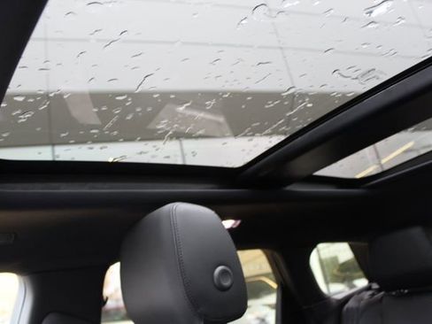 Used 2025 Land Rover Range Rover Evoque S image 23