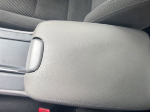 Used 2011 Honda Accord EX image 39