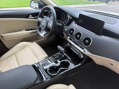 Used 2022 Kia Stinger GT-Line w/ Sun & Sound Package AWD/4WD image 12