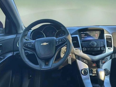 Used 2016 Chevrolet Cruze LT w/ Technology Package image 23