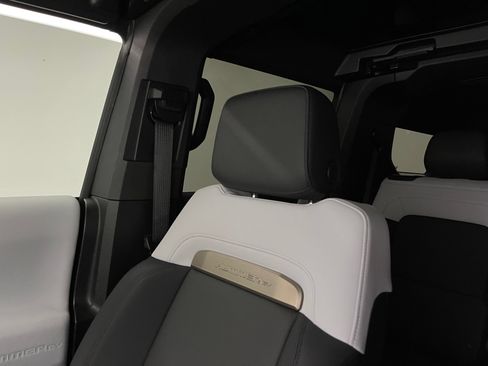 Used 2025 GMC Hummer EV 2X w/ LPO, Illumination Package AWD/4WD image 44