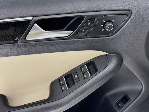 Used 2015 Volkswagen Jetta TDI SEL FWD image 17
