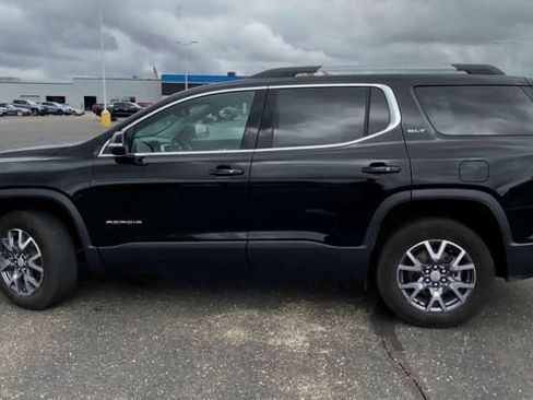 Used 2023 GMC Acadia SLT w/ LPO, Floor Liner Package image 5