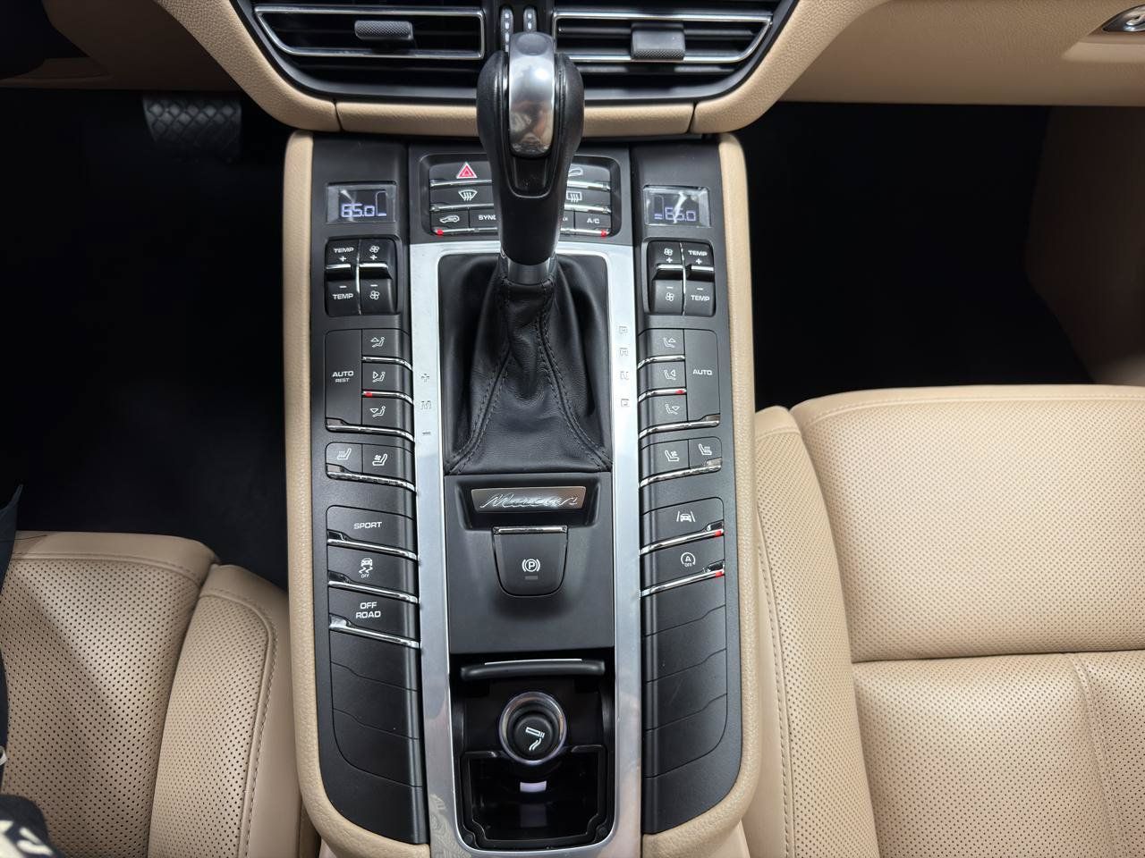 Used 2019 Porsche Macan S w/ Premium Package Plus AWD/4WD image 21