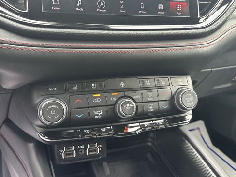 Used 2023 Dodge Durango R/T image 26