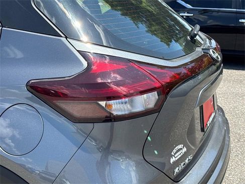 New 2025 Nissan Kicks Play S image 12
