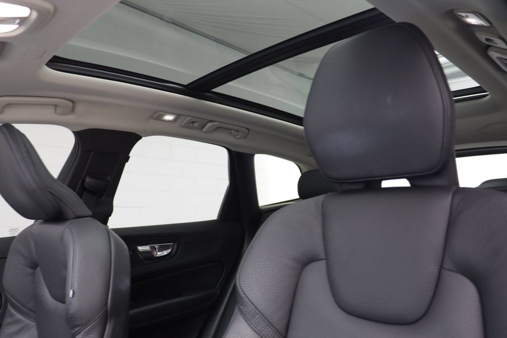 Used 2023 Volvo XC60 B5 Plus w/ Protection Package Premier AWD/4WD image 13