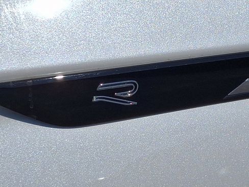 Used 2022 Volkswagen Tiguan SEL R-Line image 35