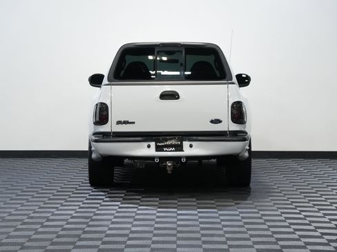 Used 2004 Ford F150 Lightning RWD image 7