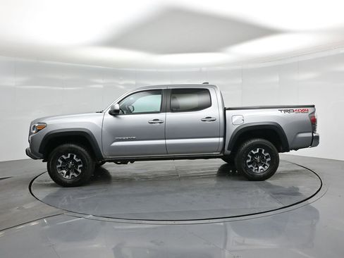 Used 2020 Toyota Tacoma TRD Off-Road image 24