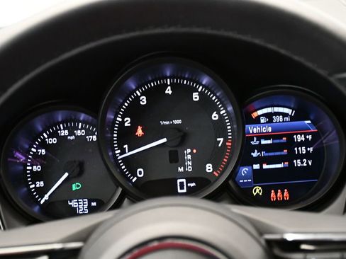 Used 2025 Porsche Macan image 29