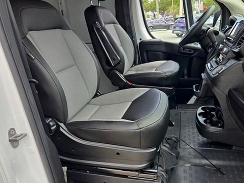 Used 2026 RAM ProMaster 2500 w/ Convenience Group FWD image 18