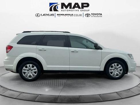 Used 2020 Dodge Journey SE w/ SE Popular Equipment Group image 6