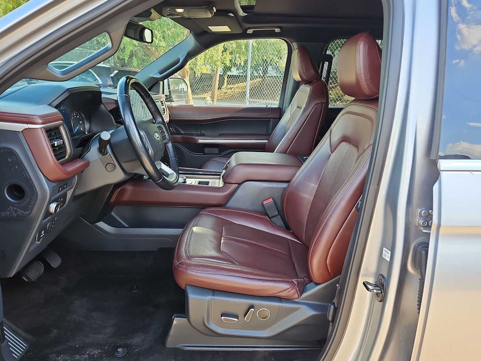 Used 2022 Ford Expedition Max Limited RWD image 15