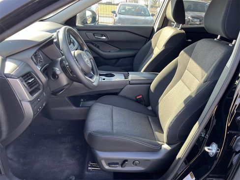 Certified 2024 Nissan Rogue SV image 9