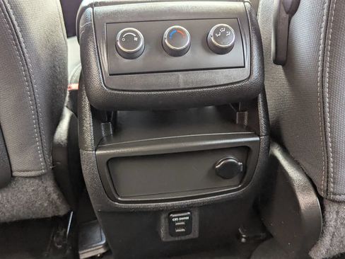Used 2016 GMC Acadia SLE FWD image 13