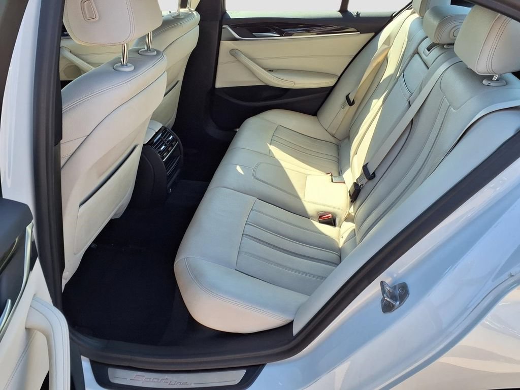 Used 2019 BMW 530i w/ Convenience Package RWD image 24