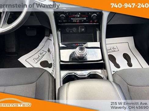 Used 2023 Jeep Grand Cherokee Laredo w/ Luxury Tech Group I AWD/4WD image 13