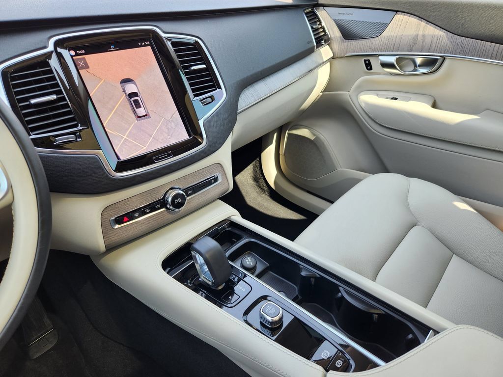 Used 2023 Volvo XC90 B6 Plus w/ Protection Package Premier AWD/4WD image 17