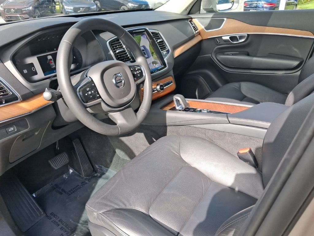 Certified 2024 Volvo XC90 B5 Plus w/ Protection Package Premier AWD/4WD image 13