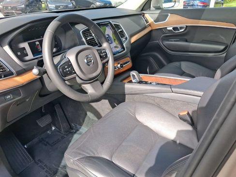 Used 2024 Volvo XC90 B5 Plus w/ Protection Package Premier AWD/4WD image 13