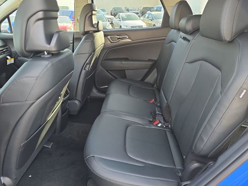 New 2026 Kia Sportage EX image 15