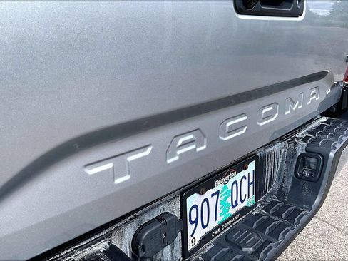 Used 2023 Toyota Tacoma SR5 RWD image 33