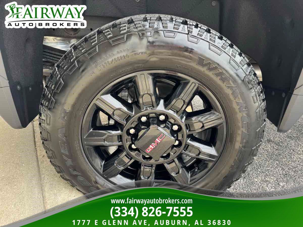 Used 2025 GMC Sierra 2500 AT4 w/ AT4 Premium Plus Package AWD/4WD image 33