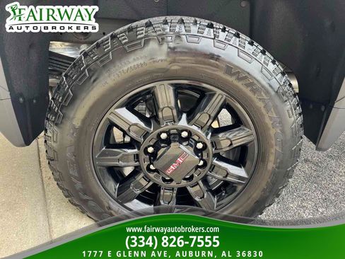 Used 2025 GMC Sierra 2500 AT4 w/ AT4 Premium Plus Package AWD/4WD image 33