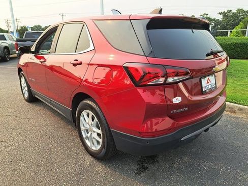Used 2024 Chevrolet Equinox LT FWD image 11
