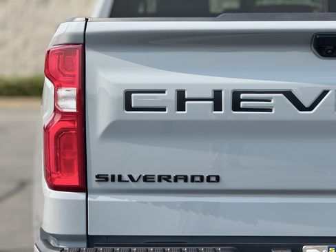 Certified 2025 Chevrolet Silverado 1500 RST AWD/4WD image 7