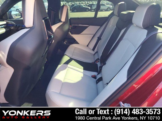 Used 2026 BMW M5 w/ Carbon Package AWD/4WD image 11