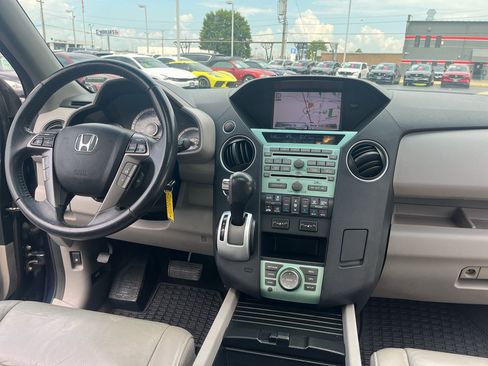 Used 2011 Honda Pilot Touring image 48