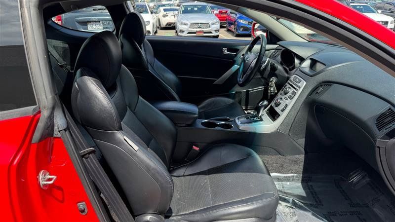 Used 2010 Hyundai Genesis 3.8 RWD image 13
