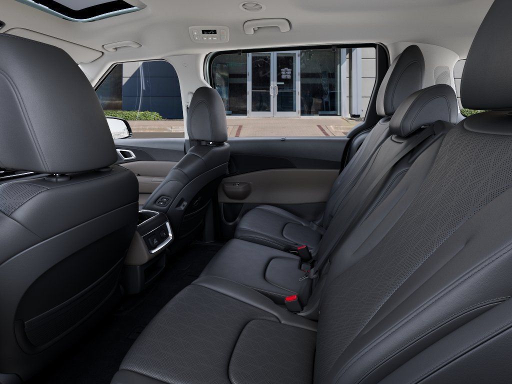 New 2027 Kia Carnival SX FWD image 22