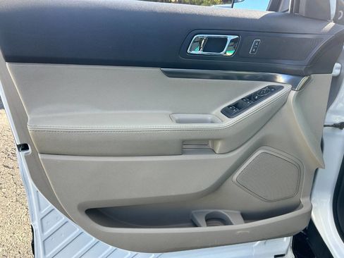 Used 2013 Ford Explorer 4WD image 16