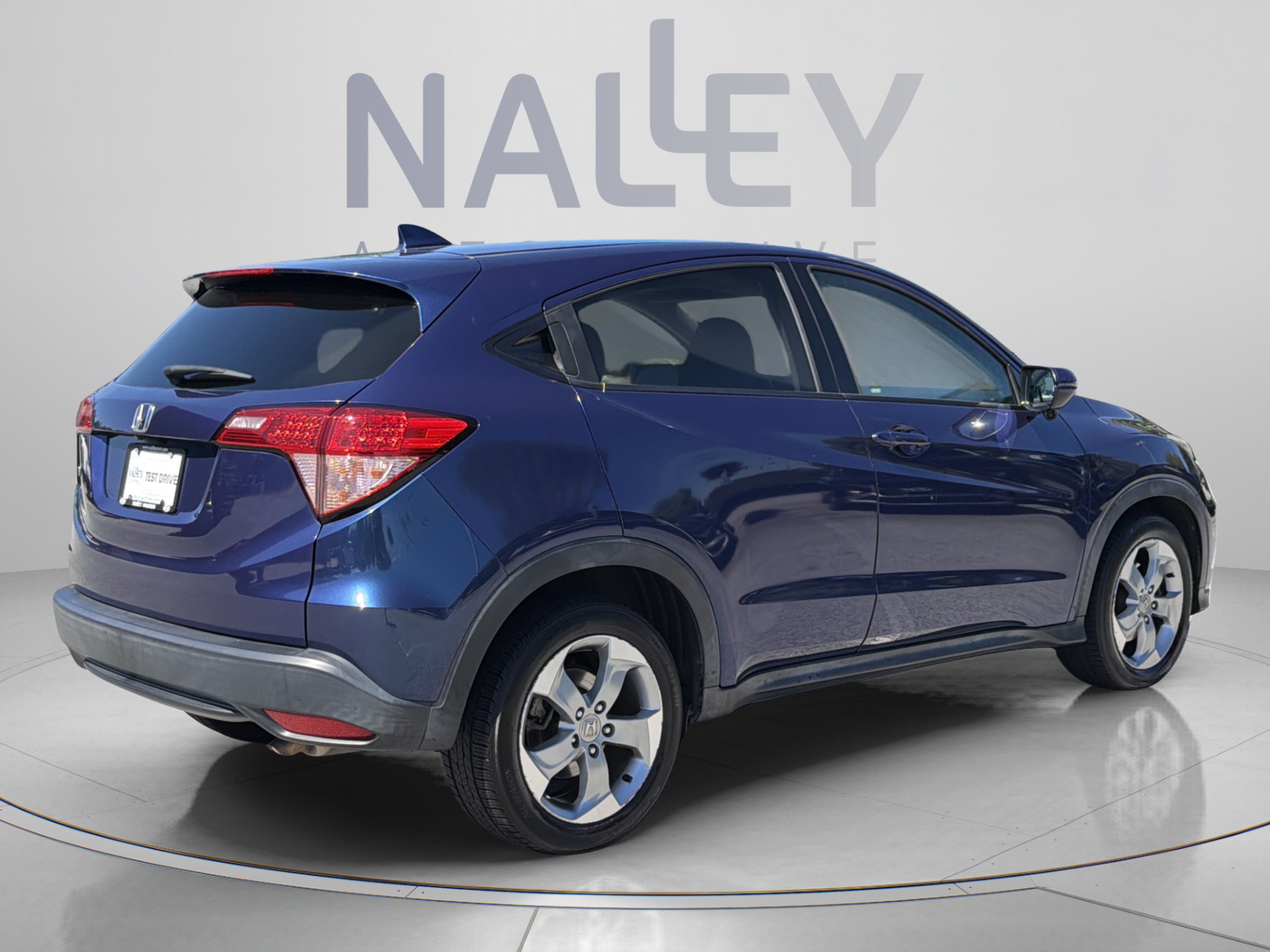 Used 2017 Honda HR-V EX image 5