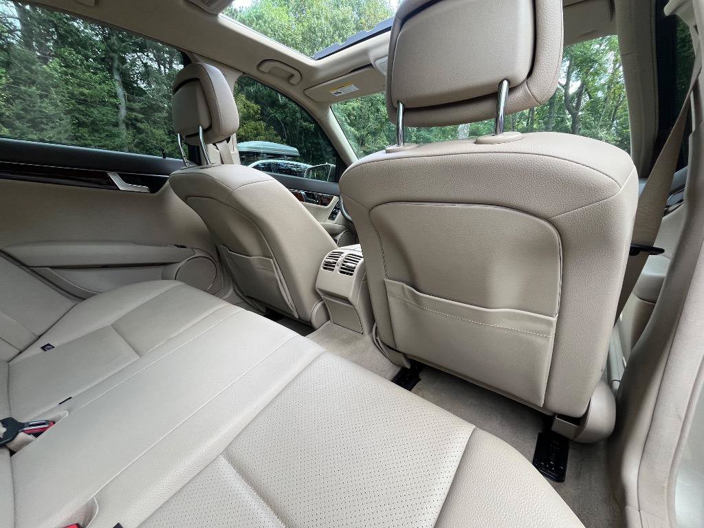 Used 2012 Mercedes-Benz C 300 4MATIC Sedan image 38